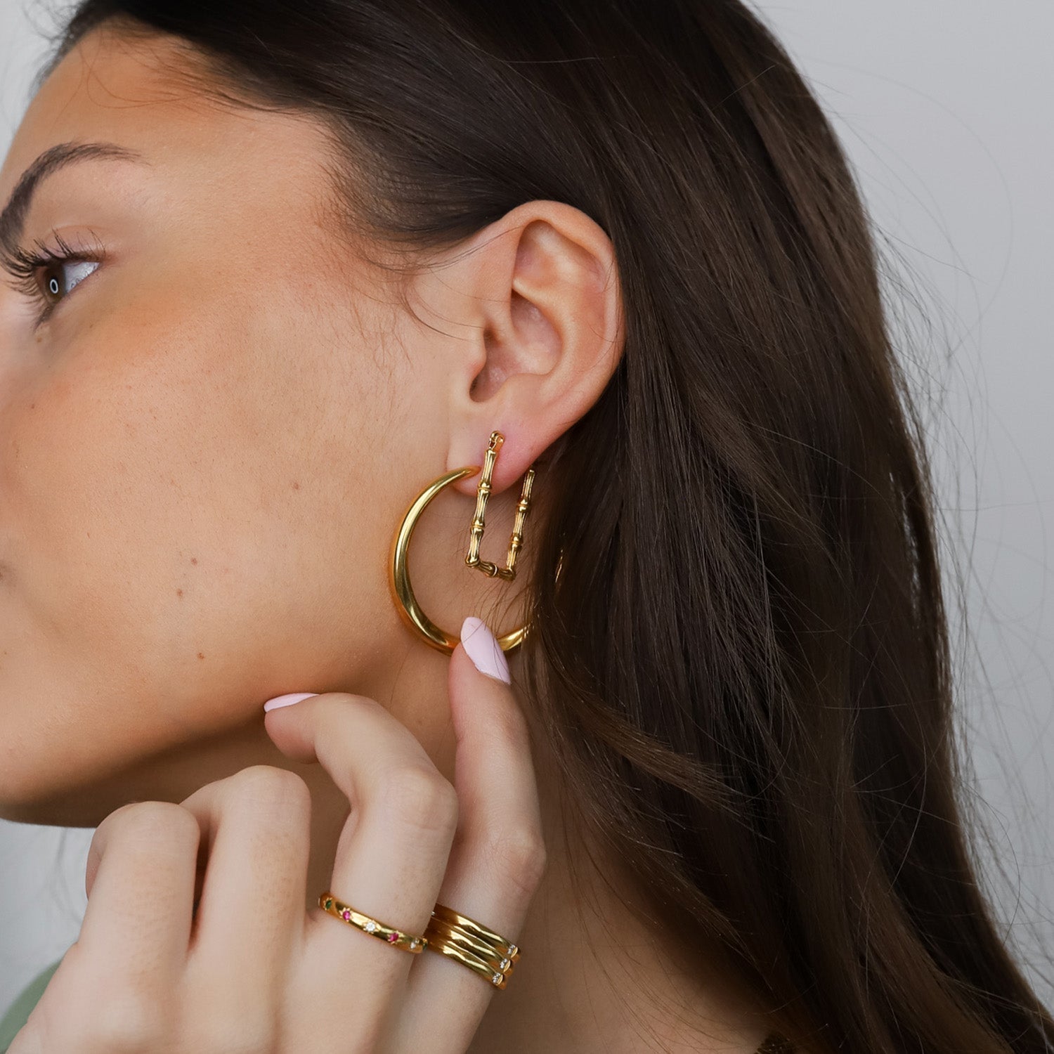 עגילי טוויסט